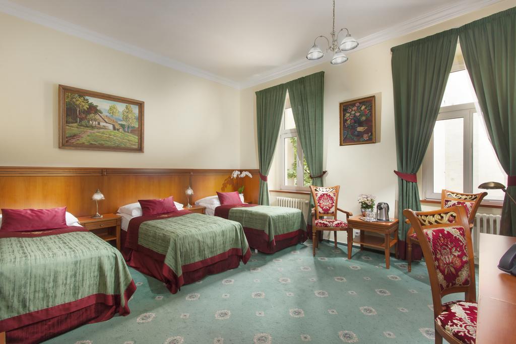Superior Triple Room,706774018:JPEG